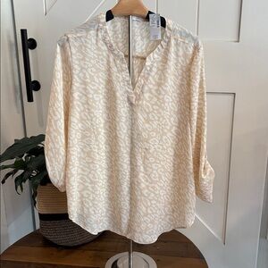 Maurice’s Popin top size Large